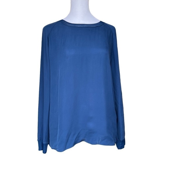 Vince. - Lightweight Blue Crew Neck Long Sleeve Blouse Sz XS - Picture 1 of 6